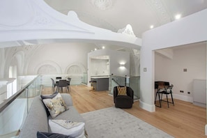 Televisie en een kantoor