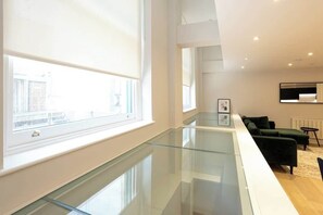 Interior - Spacious 2 Bedroom City Centre Apartment (Greater Manchester)