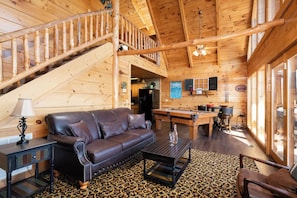 Smart TV, fireplace, DVD player