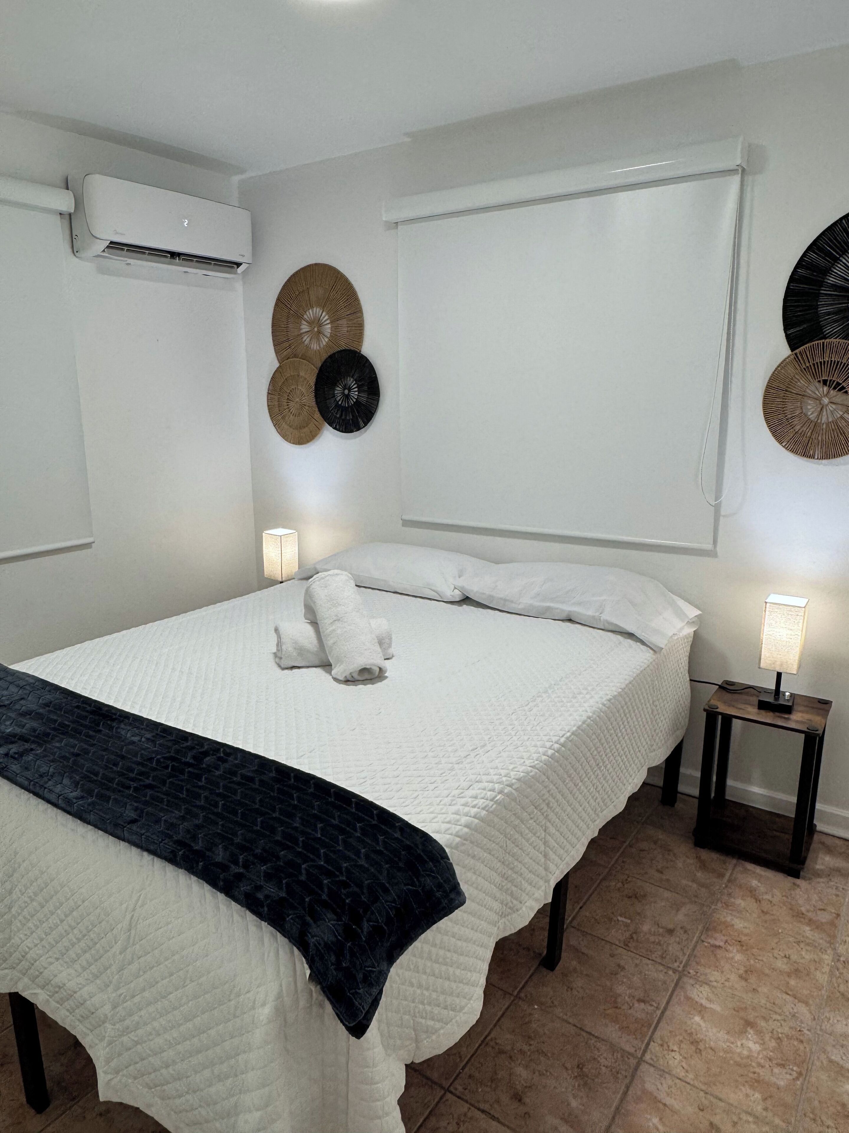 3 habitaciones, tabla de planchar con plancha y wifi gratis 