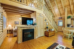 TV, fireplace