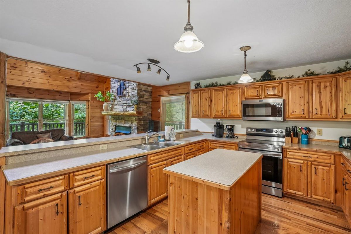 19-Kitchen
