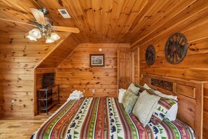 42-Bedroom - Mountain Escape w/ Game Room, Hot Tub & Views (Sevierville)