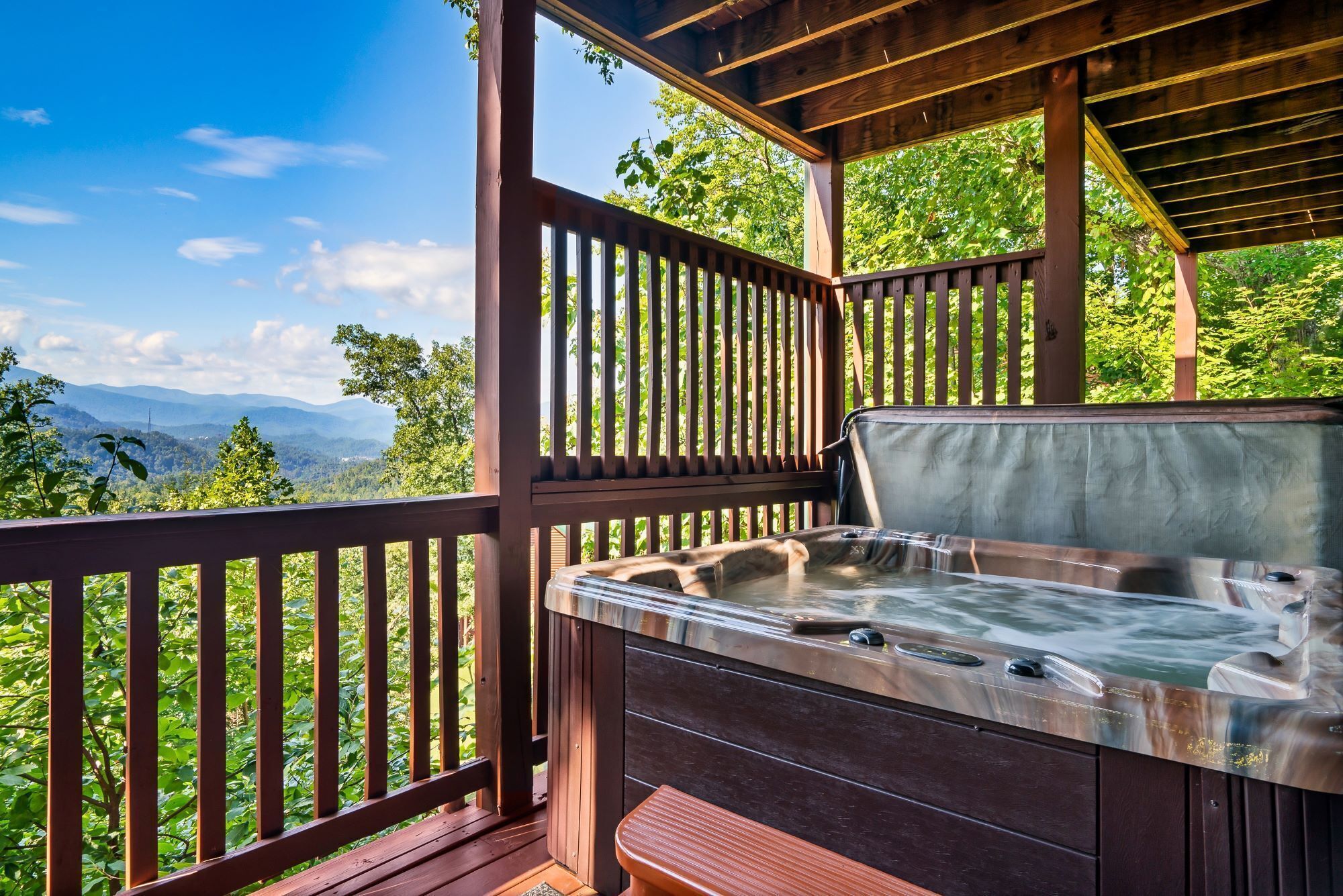 Outdoor spa tub