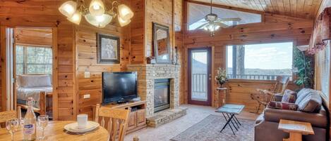 Smart TV, fireplace, DVD player