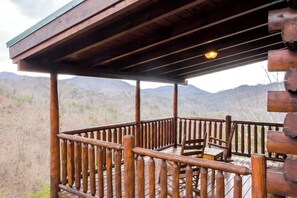 Property grounds - Comfortable Scenic Cabin w/ Hot Tub & Views (Sevierville)