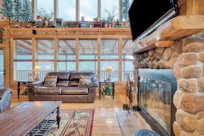 Smart TV, fireplace, DVD player - Comfortable Scenic Cabin w/ Hot Tub & Views (Sevierville)