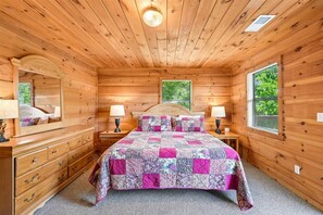 9 bedrooms, iron/ironing board, WiFi (free), bed sheets