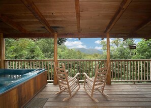 Outdoor spa tub - Rustic Charm & Comfort w/ Hot Tub & Views (Sevierville)