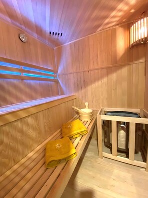 Sauna - Chalet, balcony, fireplace or stove, parking, ski locker, 150m², Valloire (Valloire)