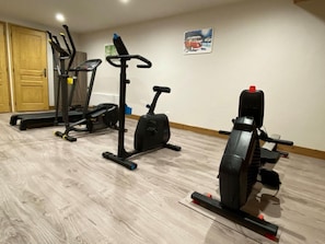 Fitness facility - Chalet, balcony, fireplace or stove, parking, ski locker, 150m², Valloire (Valloire)