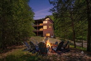 Property grounds - Amazing Views w/ Theater & Game Room (Sevierville)