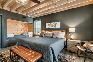 6 soverom, strykejern/-brett, wi-fi (inkludert) og sengetøy