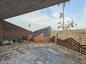 Ropa de cama de alta calidad y tabla de planchar con plancha