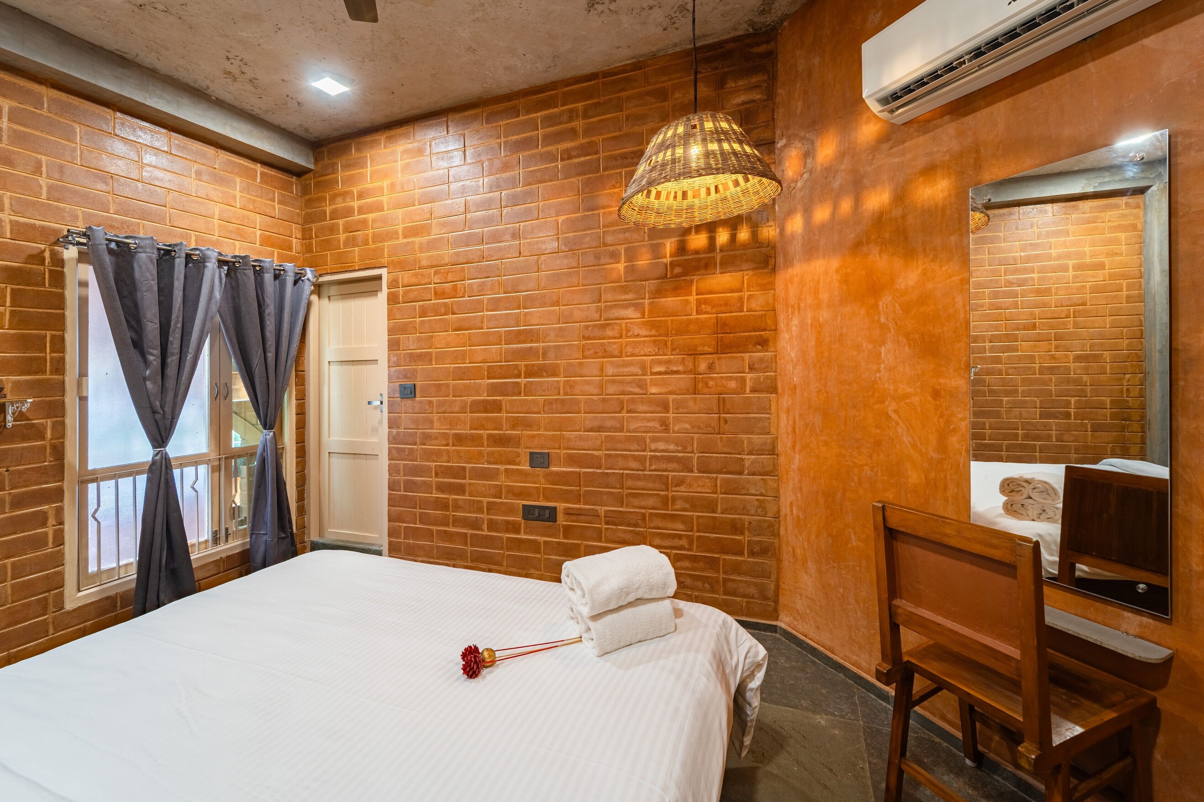 Villa | Egyptian cotton sheets, premium bedding, down comforters