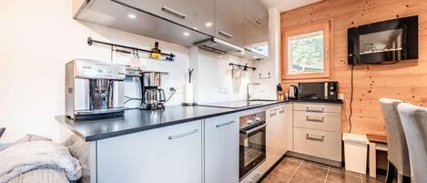 Fridge, microwave, dishwasher, coffee/tea maker