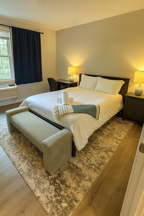 2 bedrooms, iron/ironing board, Internet, bed sheets