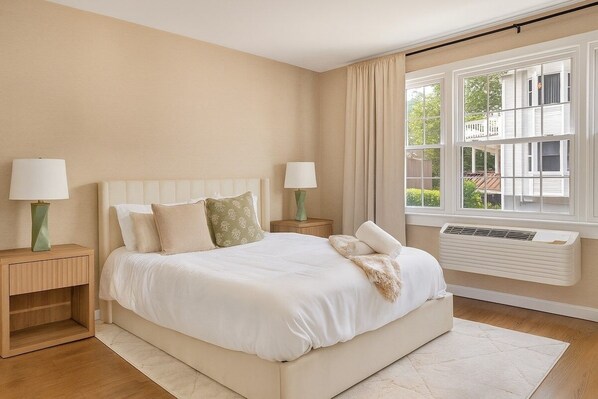 2 bedrooms, iron/ironing board, Internet, bed sheets