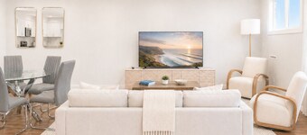 Modern Westville Nest Near Yale with Parking