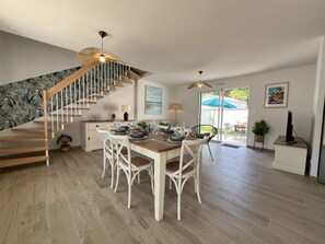 Dining - Rincon del Mar - House with spa and hammocks, just 8 minutes from the sea (Saint-Hilaire-de-Riez)