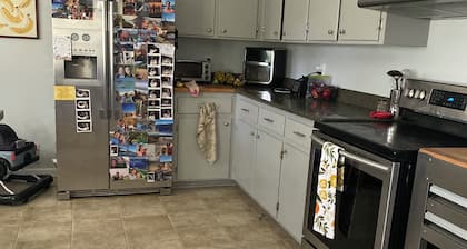Charming 1-bedroom farmhouse 7 miles from downtown Athens