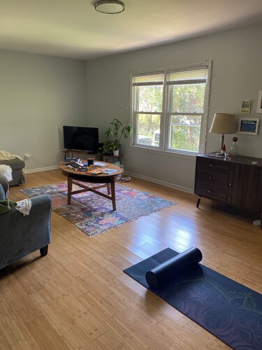 Charming 1-bedroom farmhouse 7 miles from downtown Athens