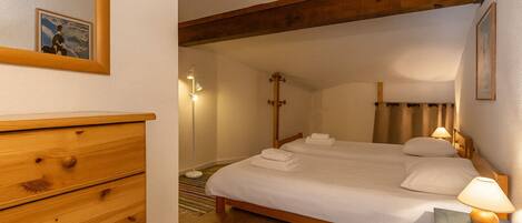 3 bedrooms, WiFi, bed sheets