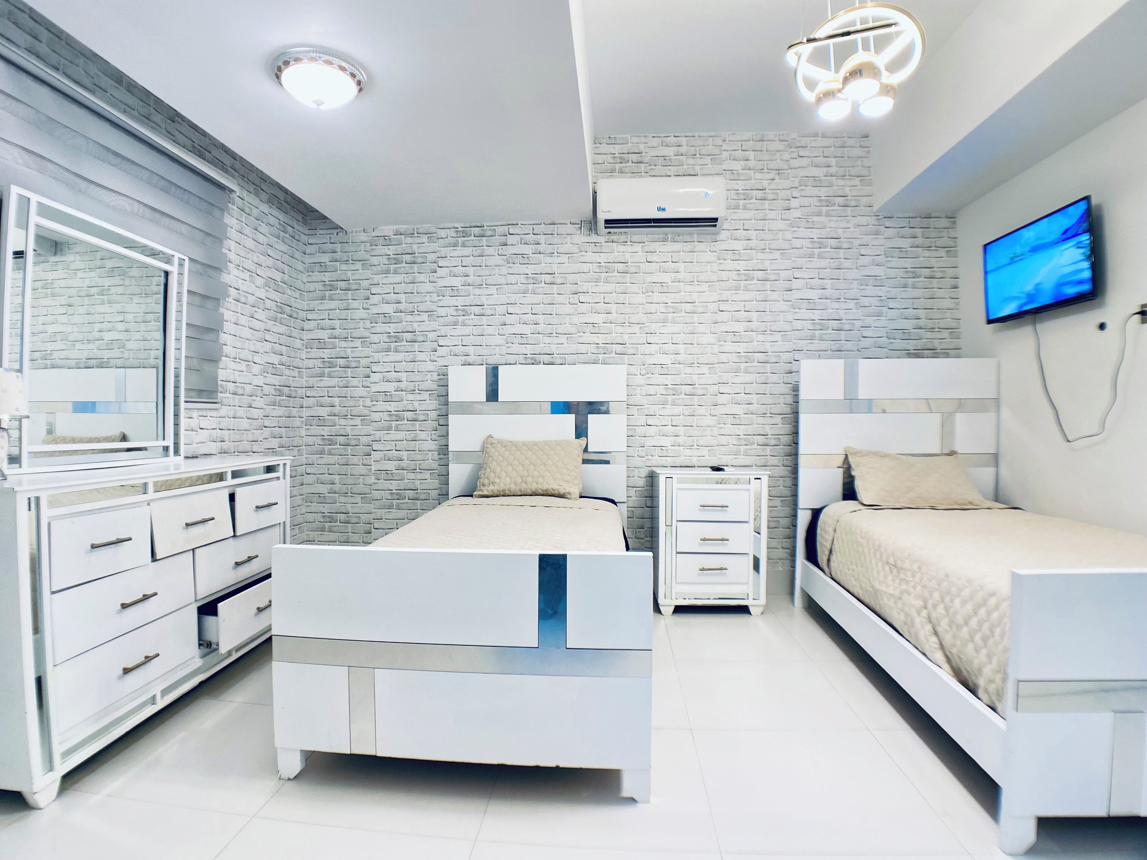 3 chambres, fer et planche à repasser, Wi-Fi gratuit, draps fournis