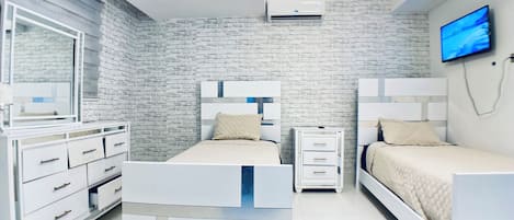 3 bedrooms, iron/ironing board, free WiFi, bed sheets