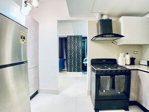 Fridge, microwave, oven, coffee/tea maker