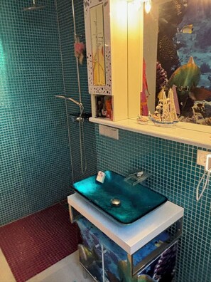 Towels, soap, toilet paper