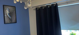 Beautiful en-suite room, near train station.