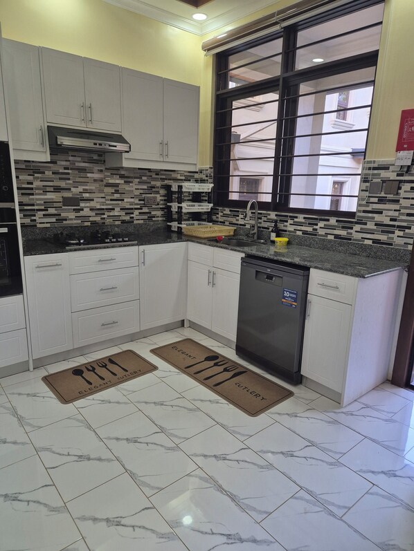 Microwave, oven, stovetop, dishwasher