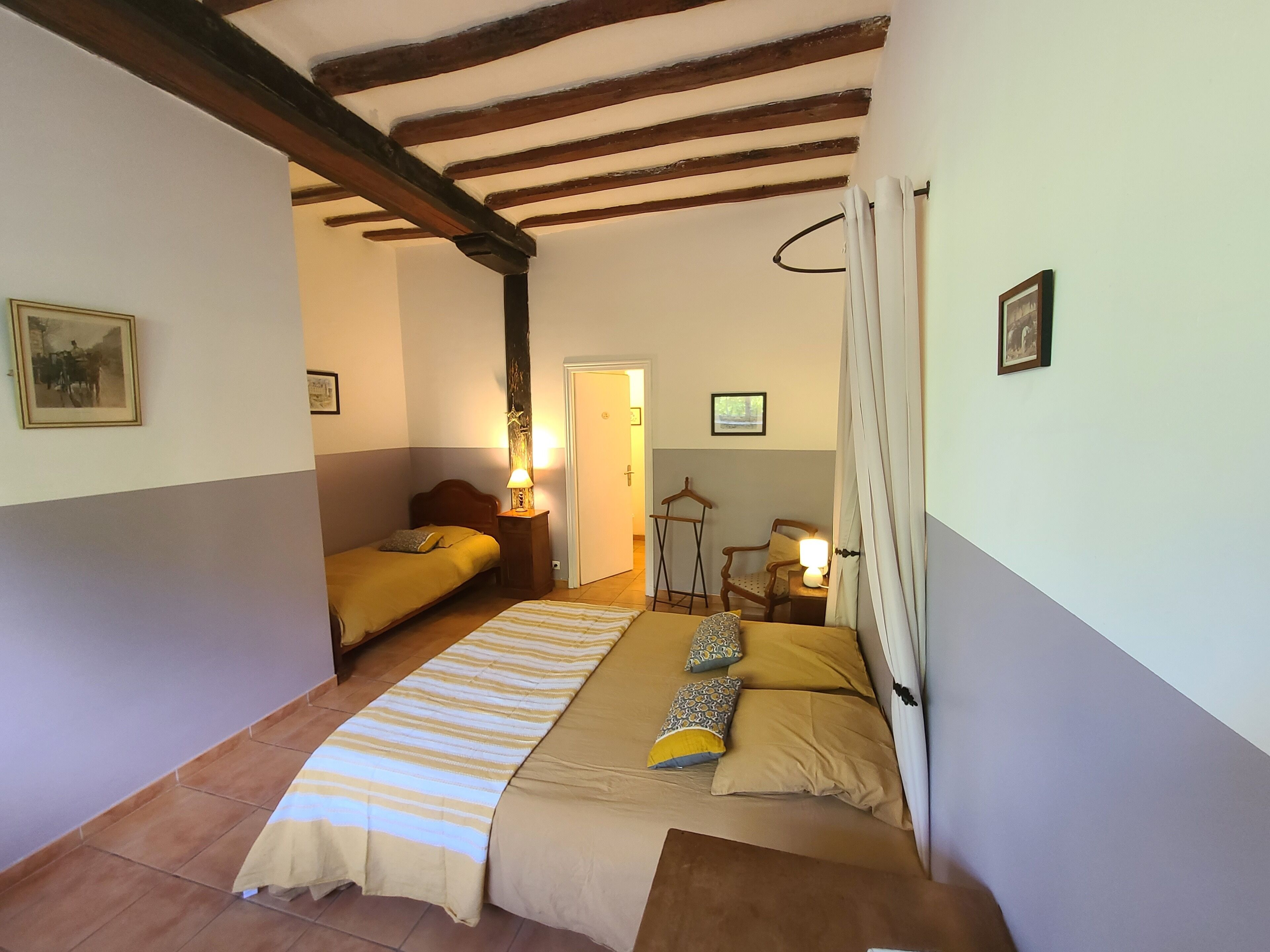 Habitación Confort | Wifi gratis y ropa de cama 