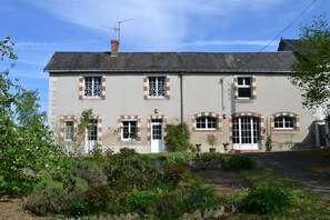 Front of property - LE CLos de la Touche (Cheillé)