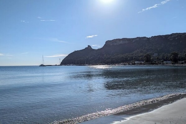 Beach - Domu S'Aratzia - 2km from the sea - with private parking (Quartu Sant'Elena)