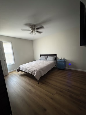 Basic House, Multiple Bedrooms, Non Smoking, Kitchen