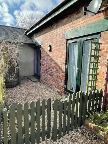 Stunning Barn Conversion with FREE GOLF,
Pet friendly