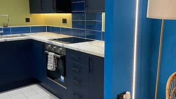 Fridge, oven, stovetop, toaster