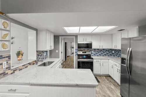 Relax & Explore: 3BR Crystal River Retreat with Dock Access to Private Canal