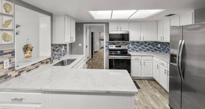 Relax & Explore: 3BR Crystal River Retreat with Dock Access to Private Canal