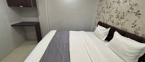 Chambre Double Deluxe | Bureau, espace de travail pour ordinateur portable, Wi-Fi gratuit