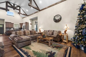 Smart TV, fireplace, printers - Grand Moose Lodge – Private Pool, Theater & Hot Tub Retreat (Hollister)