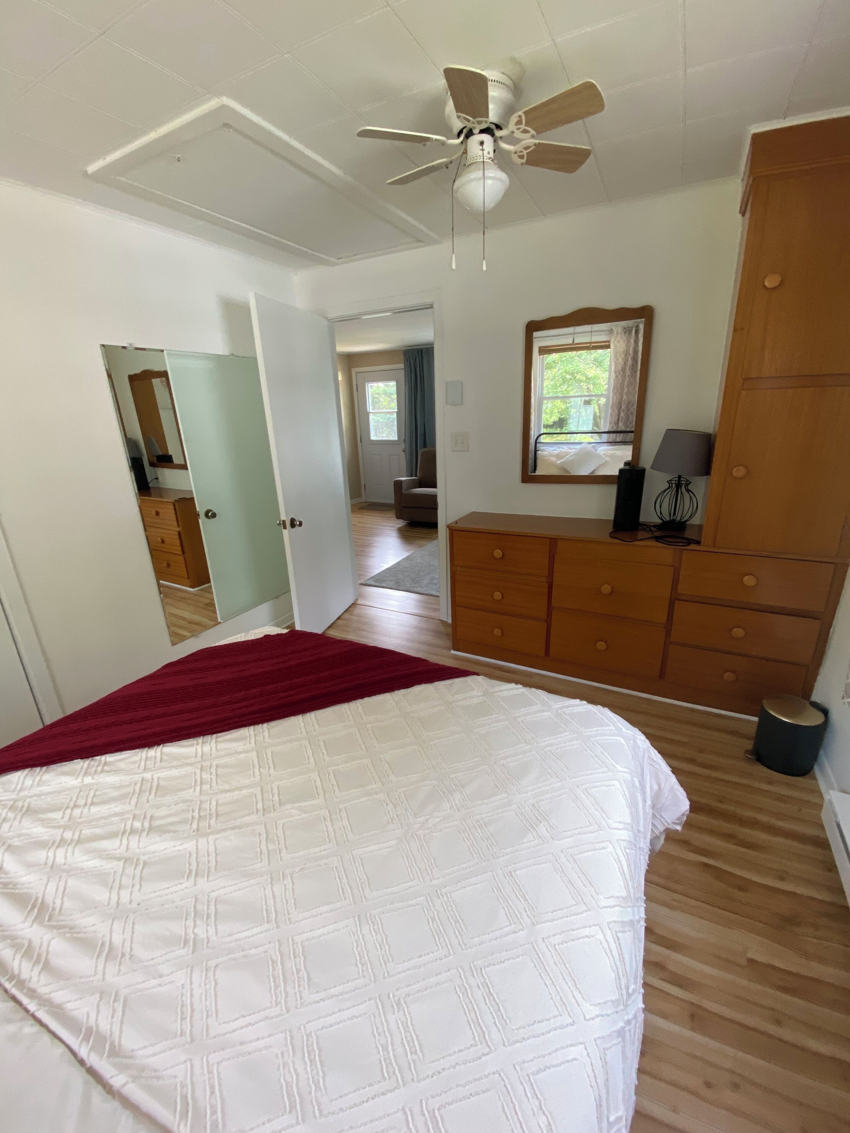 2 bedrooms, WiFi (free), bed sheets