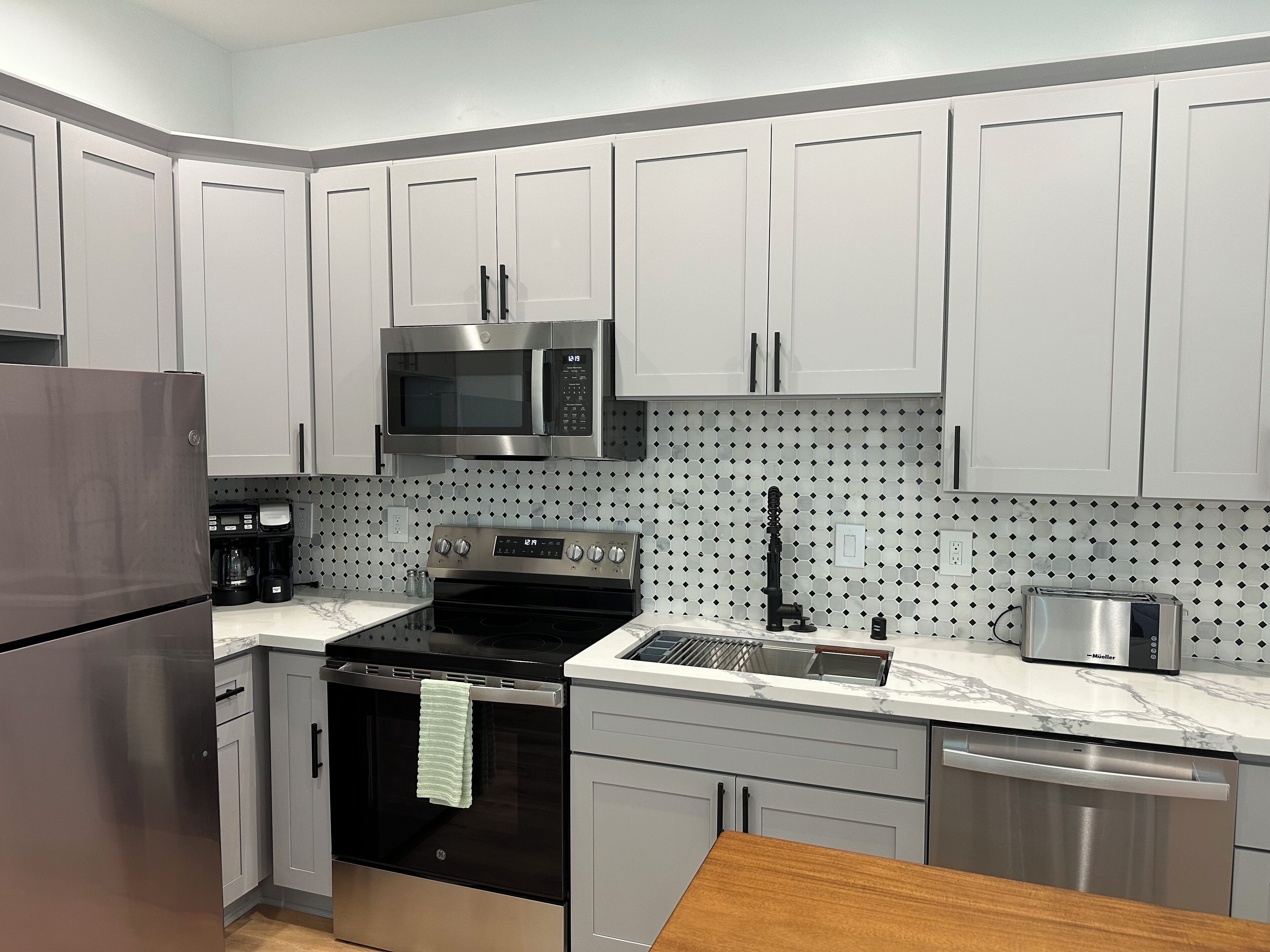 微波炉、烤箱、炉灶、洗碗机