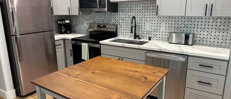 Microwave, oven, stovetop, dishwasher