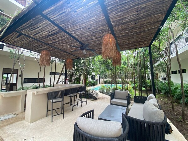 Outdoor dining