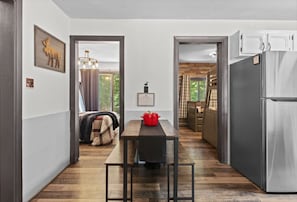 2 sovrum, strykjärn/strykbräda, resesäng och gratis wi-fi