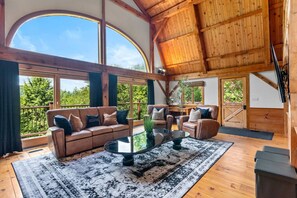 Smart-TV, Kamin, Tischfußball