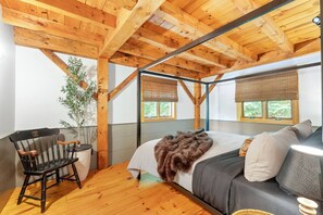 Schreibtisch, Bügeleisen/Bügelbrett, Reisekinderbett, kostenloses WLAN